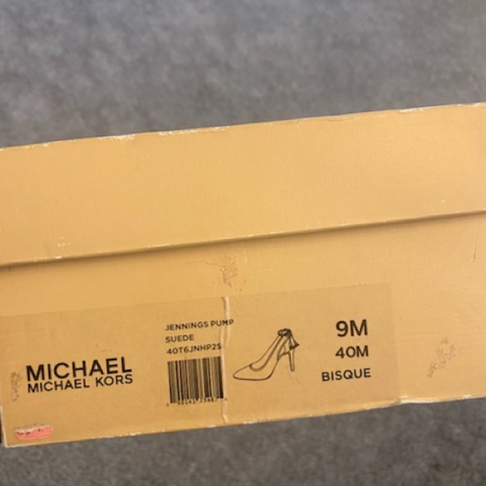 Beautiful Tan Michael Kors pumps